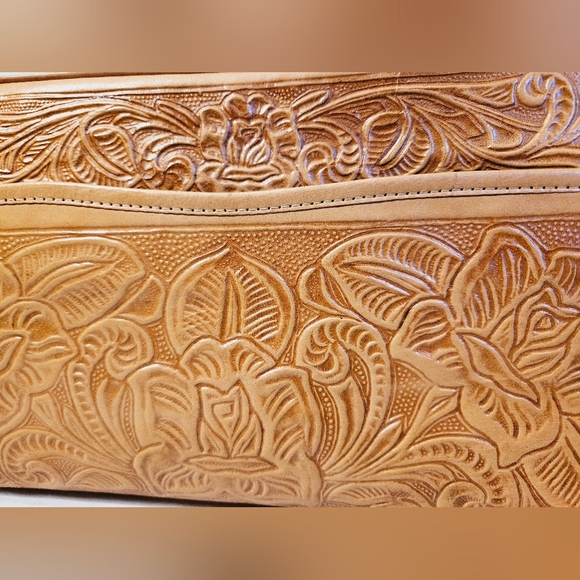 Vintage Avelar's Tooled Leather handbag - Picture 7 of 16